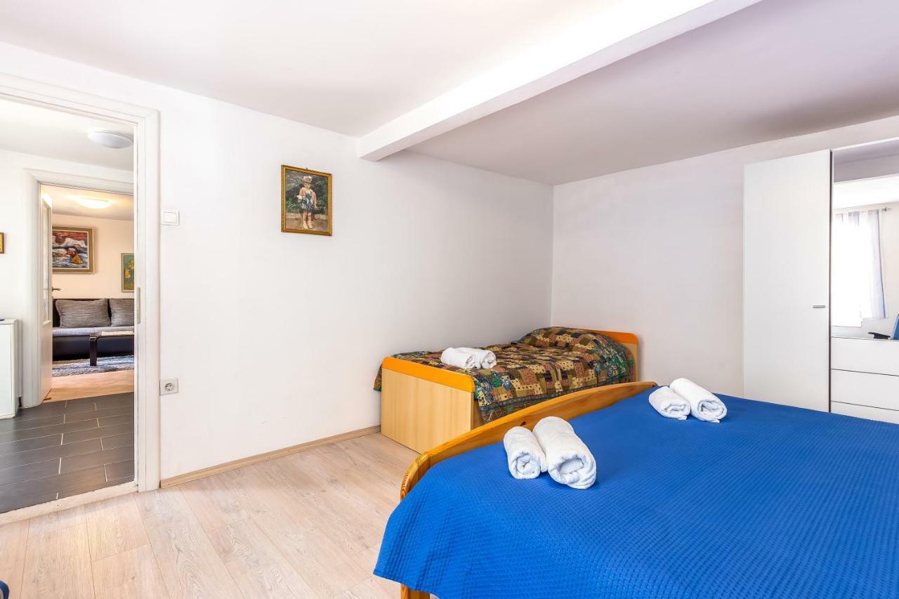 Apartment Lucija 巴卡尔 外观 照片